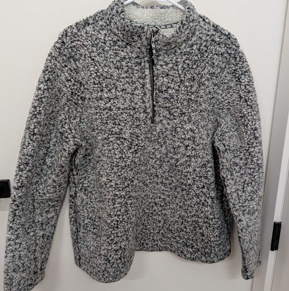 Time and Tru Jackets & Blazers - Cozy Gray Sherpa Pullover